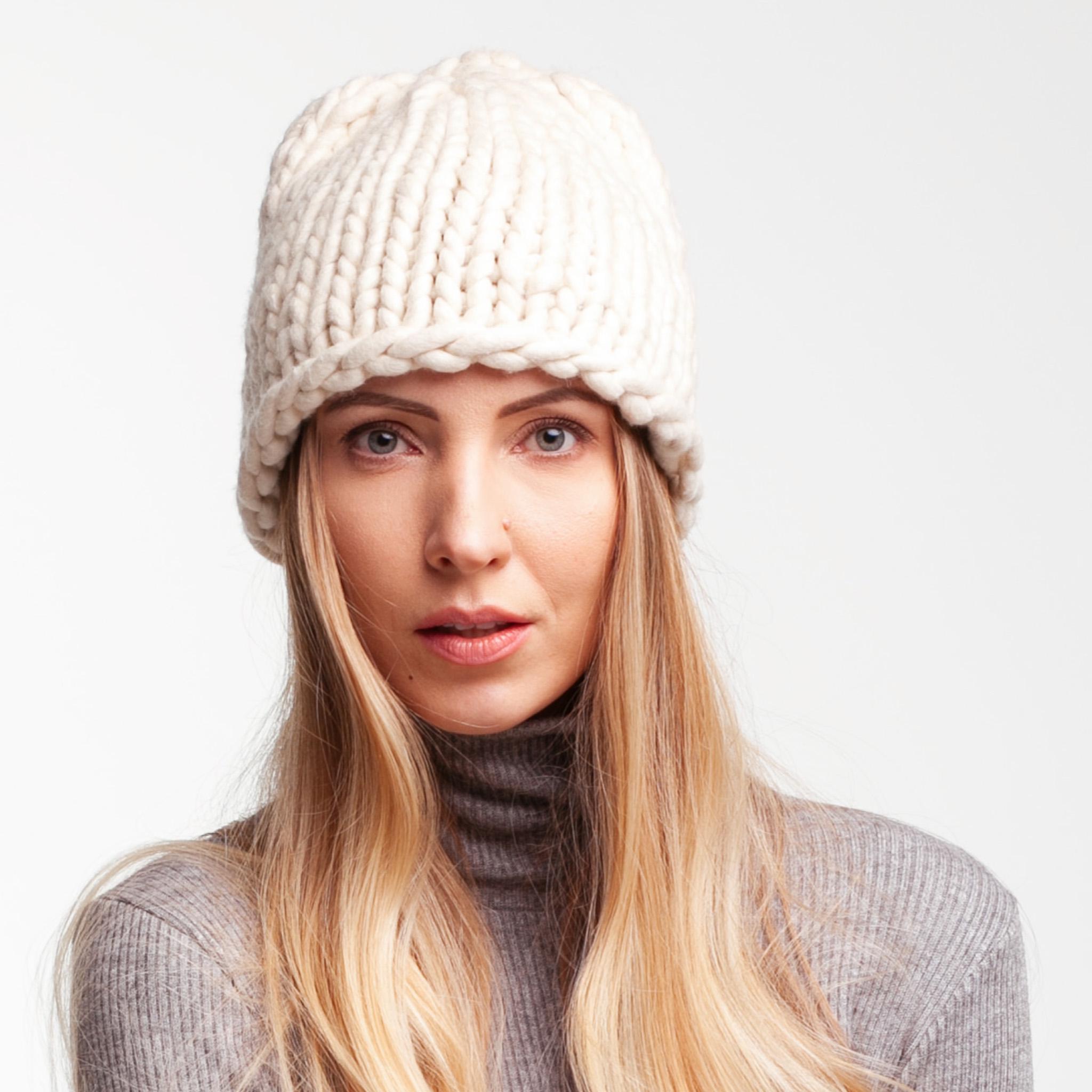Hand Knit Beanie Hat and Cowl - Winter Hat and Snood  display picture 1