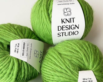 Super bulky wool yarn - Chunky merino knitting & crochet yarn - Green blanket yarn