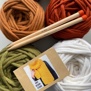 Chunky knit scarf beginner knitting kit - Knitted wool scarf kits for beginners - Oversized winter scarf knitting kits