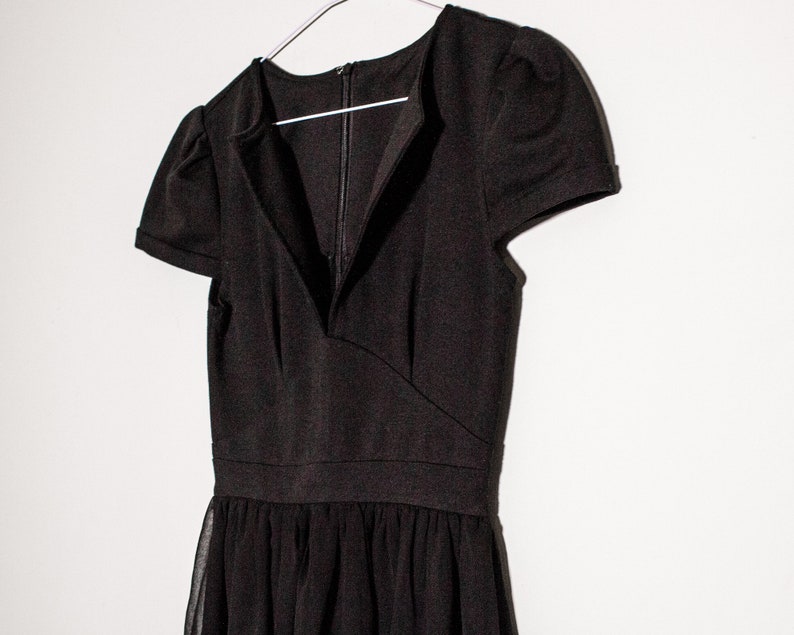 Vintage Classic Black Asymmetrical V-neck Dress Women/'s S