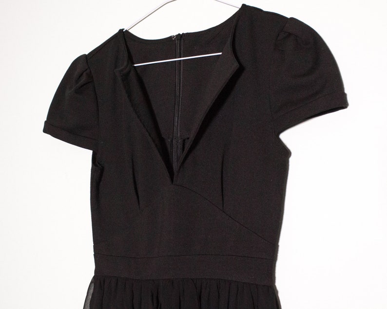Vintage Classic Black Asymmetrical V-neck Dress Women/'s S