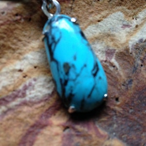 Handmade 13 carat Kingman turqouise pedant set in sterling silver