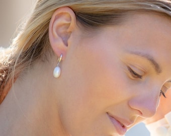 White Freshwater Drop Pearl Silver Hook Earrings / White Pearl Hook Earrings / Silver and Pearl Earrings / Bridal Pearl Earrings