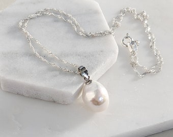 White Baroque Pearl on Sterling Silver Chain / Baroque Pearl Pendant / White Pearl Pendant / Bridal Pearl Necklace