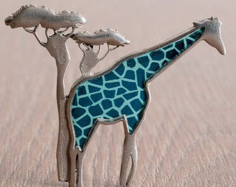 Giraffe Brooch / Safari Brooch / Animal Brooch