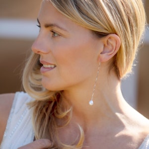 White Freshwater Pearl and Silver Threader Earrings / Pearl Threader Earrings / Silver Threader Earrings / Bridal Pearl Earrings
