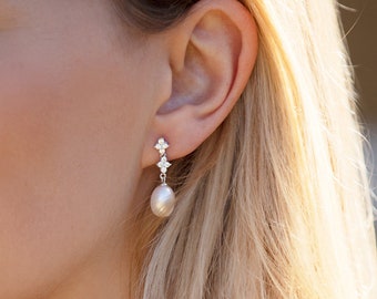 Pearl and Crystal Sterling Silver Vintage Earrings / Pearl Drop Stud Earrings / Bridal Pearl Earrings / Vintage Stud Drop Earrings