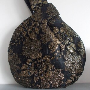 Bolso de encaje con lentejuelas doradas y satén negro con nudo japonés, bolso de noche/bolso de muñeca/bolso de dama de honor/boda/baile de graduación/bolso de novia/Goth. vendedor del Reino Unido