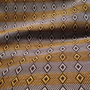 Kente Fabric Authentic Handwoven Ghana Ethnic Cloth, 128 x 85 Inches –  African Beads & Fabrics