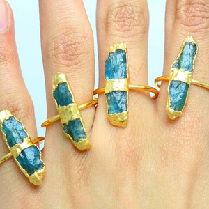 Vertical Raw Kyanite Ring, Kyanite Gold Ring, Long Rough Kyanite Ring, Raw Rough Crystal Ring, Stacking Ring, Dainty Ring, Birthstone Ring