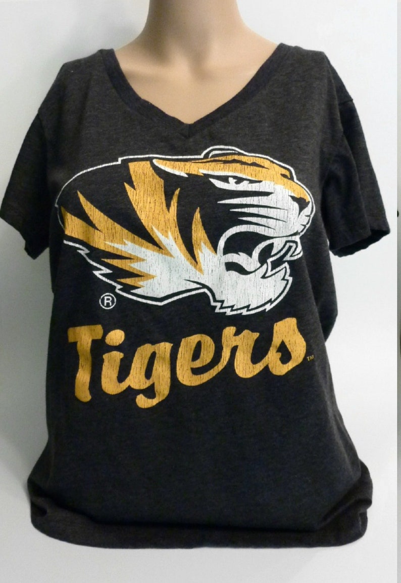 Vintage Tigers T Shirt Missouri Tigers Campus Heritage V Neck T-Shirt Size XL NOS