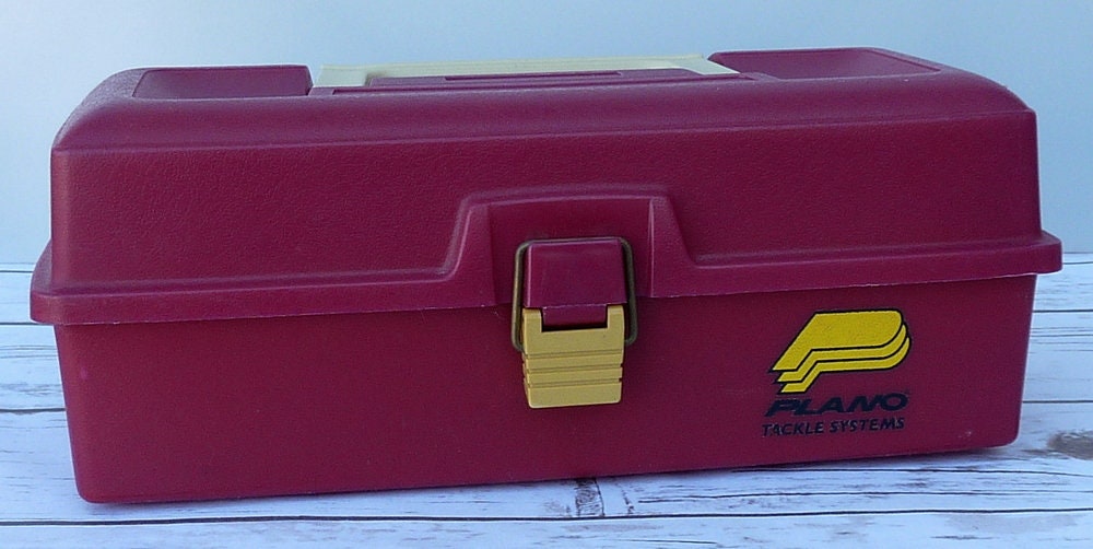 Plano Fishing Tackle System Box Red With Tray Plastic Vintage Hard Case No.  1001 
