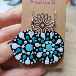 Kolczyki Dot Mandala - ręcznie malowane i lakierowane - piękny styl boho w stylu oceanicznym