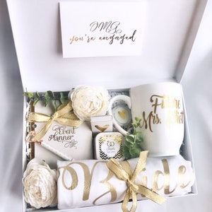 Bride to Be Box Fiance Gift Engagement Gift Bridal Shower Gift Gift for  Bride Future Mrs. Wedding Gift Gift for Bride Custom Gift Box 