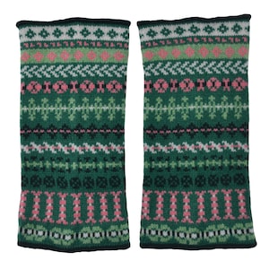 Grüne fair isle fingerlose Handschuhe, Pulswärmer, Stulpen, Armstulpen, Pulswärmer, fingerlose Handschuhe. Wolle, rosa, weißes Ugiemuster