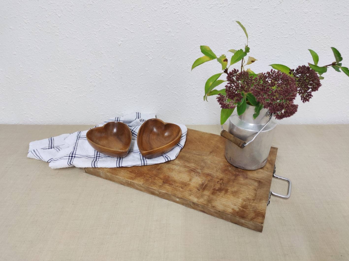 Deux Bols en Teck Forme de Cœur Sculptés à La Main Vintage, Bibelots, Bijoux, Vendu Individuellement