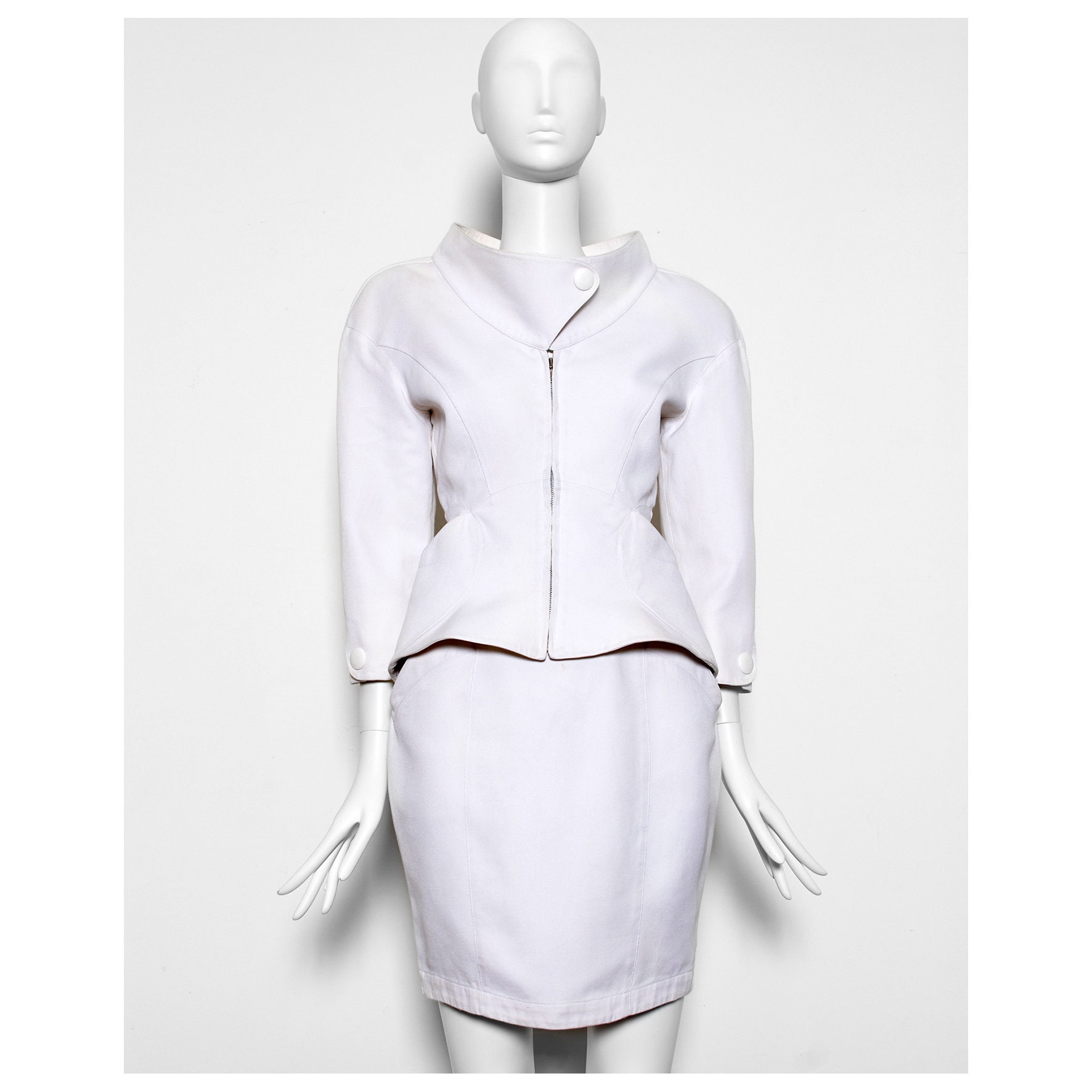 訳あり・アウトレット特集 Iconic Vintage 1980s White Sculptured THIERRY MUGLER Space スーツ・フォーマル・ドレス