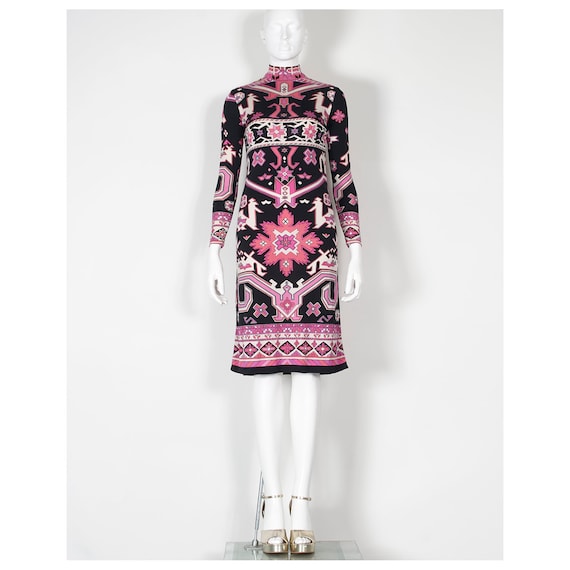 Stunning 1960s pink silk Aztec Art Deco print LEO… - image 1