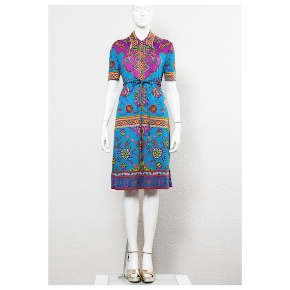 Stunning early 1970s vibrant silk Aztek print LEO… - image 1