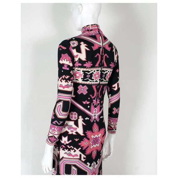 Stunning 1960s pink silk Aztec Art Deco print LEO… - image 6