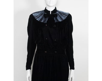 Rare vintage 1980s black velvet VALENTINO cocktail dress