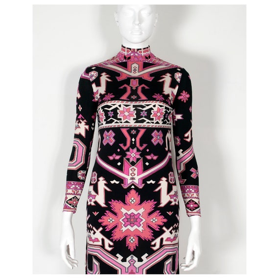 Stunning 1960s pink silk Aztec Art Deco print LEO… - image 2