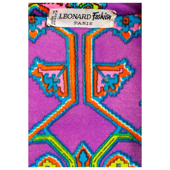 Stunning early 1970s vibrant silk Aztek print LEO… - image 8