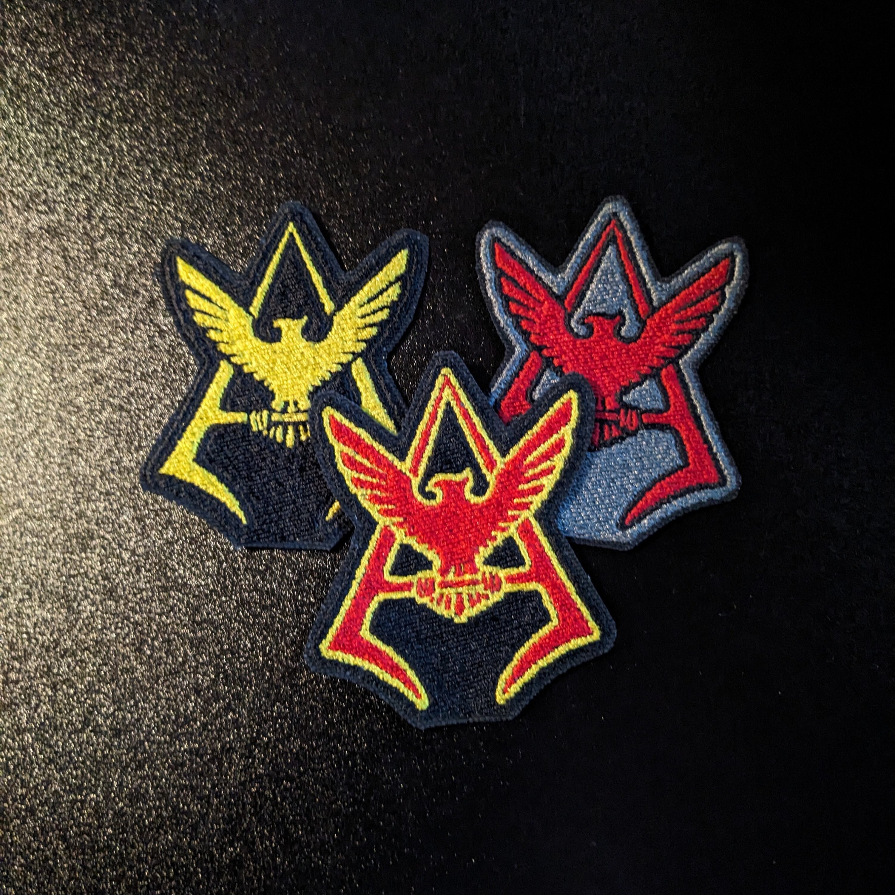 ガンダム シャアエンブレム 縫い付け刺繍ワッペン - Etsy 日本