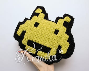 Crochet Pattern English (PDF) Space Invaders mini pillow by Krawka | Pixel Alien Plushie Decor