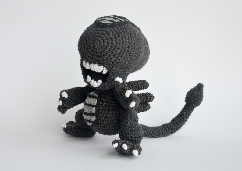 Crochet PATTERN No 1706 Alien by Krawka, image 2