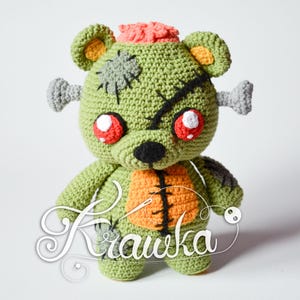 Patrón de ganchillo en inglés (PDF) Frankie el osito de peluche zombi de Krawka Halloween Monster (Descargar)
