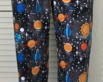 Flannel pajama pants for women/Names of planets on gray background