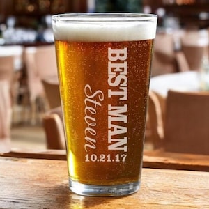 Groom Beer Glass, Personalized Pint Glass, Groomsmen Gift, Best Man Gift, Groomsmen Pint Glasses, Wedding Party