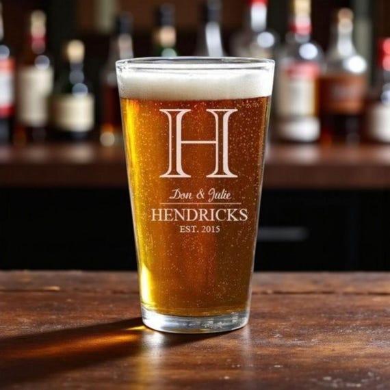 Personalized Pint Glass, Custom Beer Glass, Wedding Pint Glasses, Anniversary Gift for Husband, Pint Glass for Wife, Last Name Gift