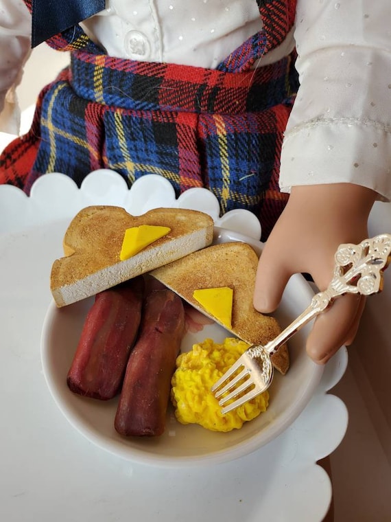 Oeufs Brouilles 2 Lanieres De Bacon Pain Grille Beurre Dans Etsy