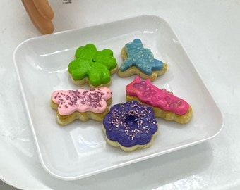 5 yummy frosted spring sugar cookies with sprinkles made in 15 - 18" 3:1 doll scale perfect for AG, elf, BJD mini doll food Miniature cookie