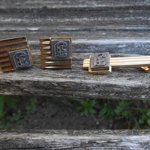 Gemelos y pasador de corbata vintage con monograma E. Regalo para novios, padrinos de boda, papá, boda, aniversario, Navidad y Día del Padre.