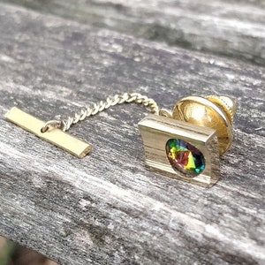 Regenboogstenen strikband. Reversspeld. Cadeau voor bruidsjonkers, bruidegom, vader, jubileum, verjaardag, Kerstmis