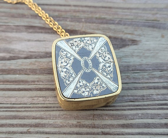 Vintage Music Box Pendant. Gift For Mom, Birthday… - image 1