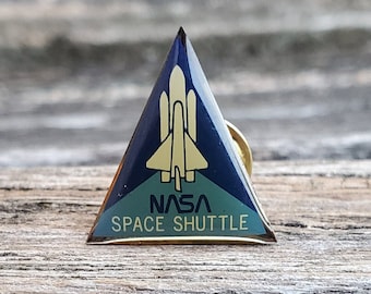 Vintage Space Shuttle Pin. NASA Pin. Collectable Americana.