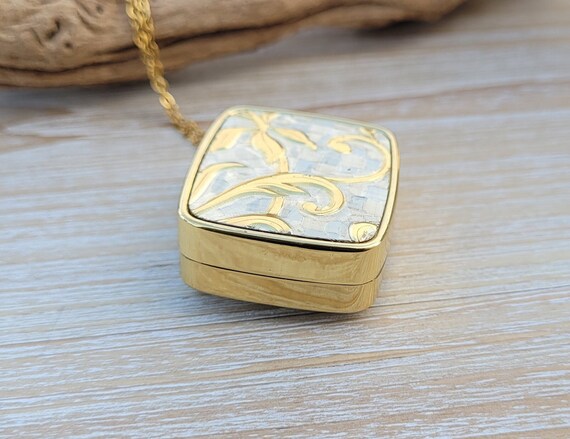 Vintage Gold Music Box Pendant. Plays Love Story.… - image 4