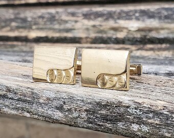 Vintage Gold Cufflinks. Gift For Groomsmen, Groom, Dad, Wedding, Anniversary, Christmas, Birthday, Father's Day.