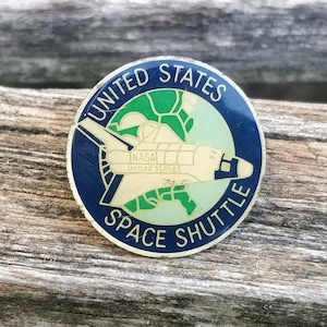 Vintage NASA Pin. Space Shuttle Pin. Collectable Americana.