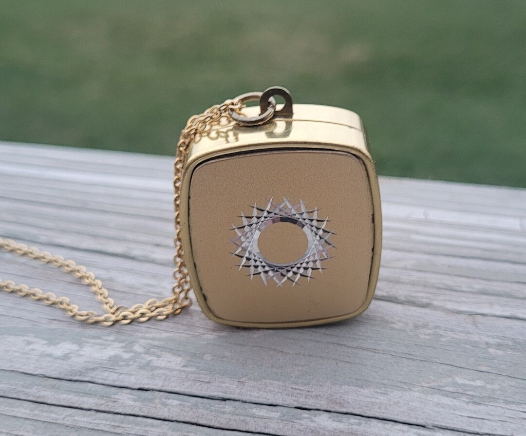 Vintage Music Box Pendant. Plays Sound of Music. Gift for Mom, Birthday