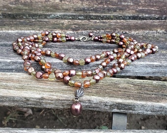 Vintage Perlenkette. Geschenk für Mama, Mädchen, Jahrestag, Weihnachten, Geburtstag, Muttertag. Perlen Halskette