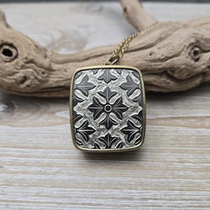 Vintage Gold Spieluhr Anhänger. Irgendwo meine Liebe. Geschenk für Mama, Geburtstag, Jubiläum, Weihnachtsgeschenk. Geschenke für Sie