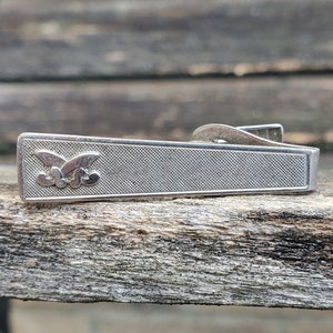 Vintage Crossed Swords Tie Clip. Great Gift for Dads, Groomsmen, Anniversary, Birthday