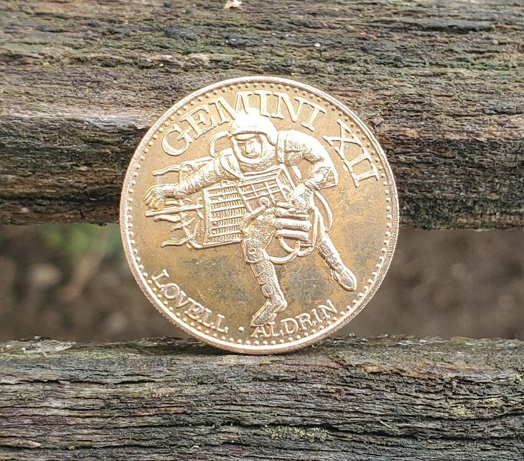 Vintage Gemini XII Coin. Jim Lovell, Buzz Aldrin. Collectable