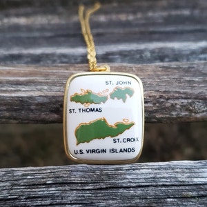 Pingente de caixa de música vintage das Ilhas Virgens. Presente para mãe, aniversário, bodas de ouro, Natal. São Tomás