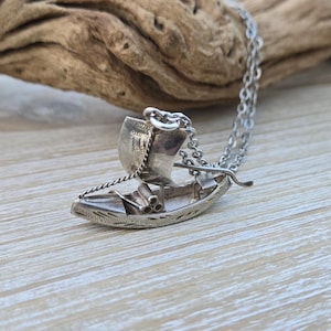 Colar de Navio de Prata Esterlina Vintage. Colar de Barco, Presente para Mãe, Aniversário, Natal, Aniversário, Dia das Mães. Colar de Veleiro